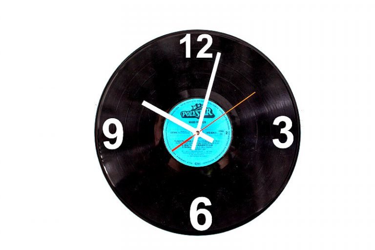 Uhr basteln: 12 kostenlose Anleitungen & Vorlagen